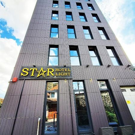 Starlight Hotel Тирана Екстериор снимка