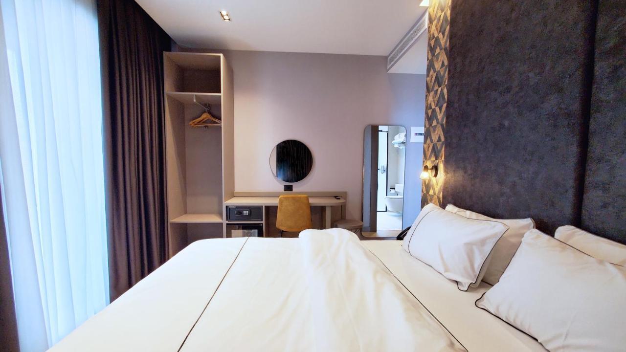 Starlight Hotel Тирана Екстериор снимка