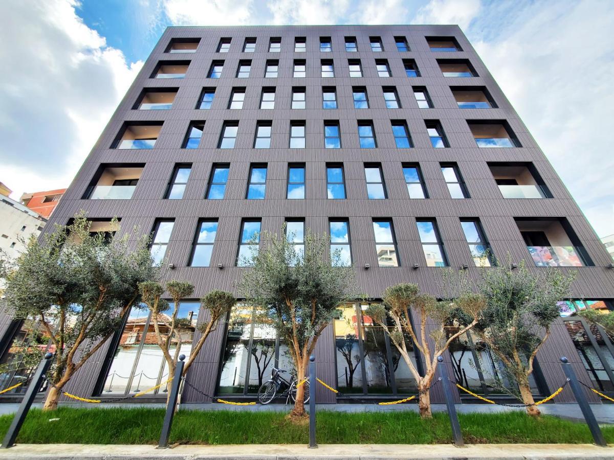Starlight Hotel Тирана Екстериор снимка